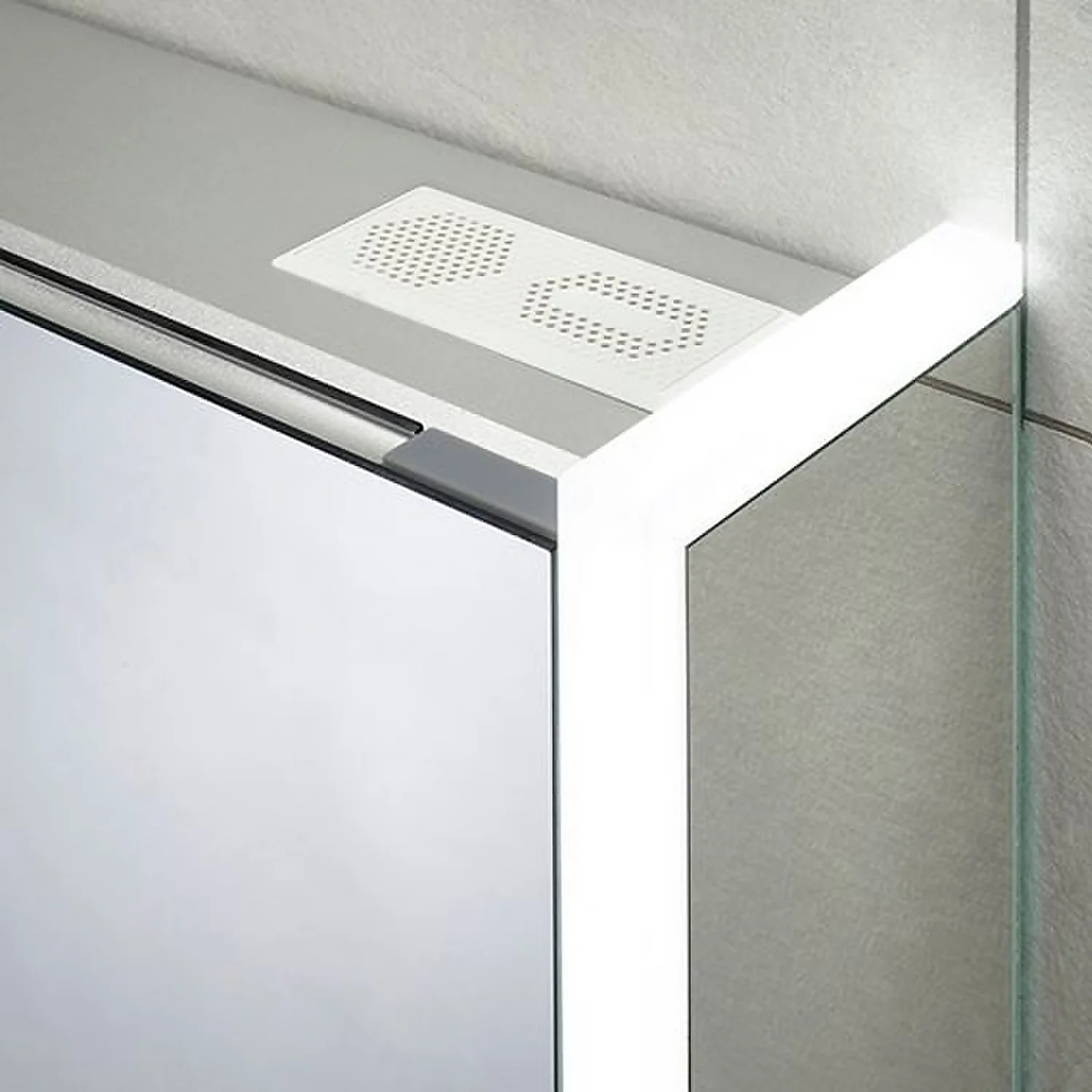 Bathstore Hydra Triple Door LED Mirror Cabinet - Image 7