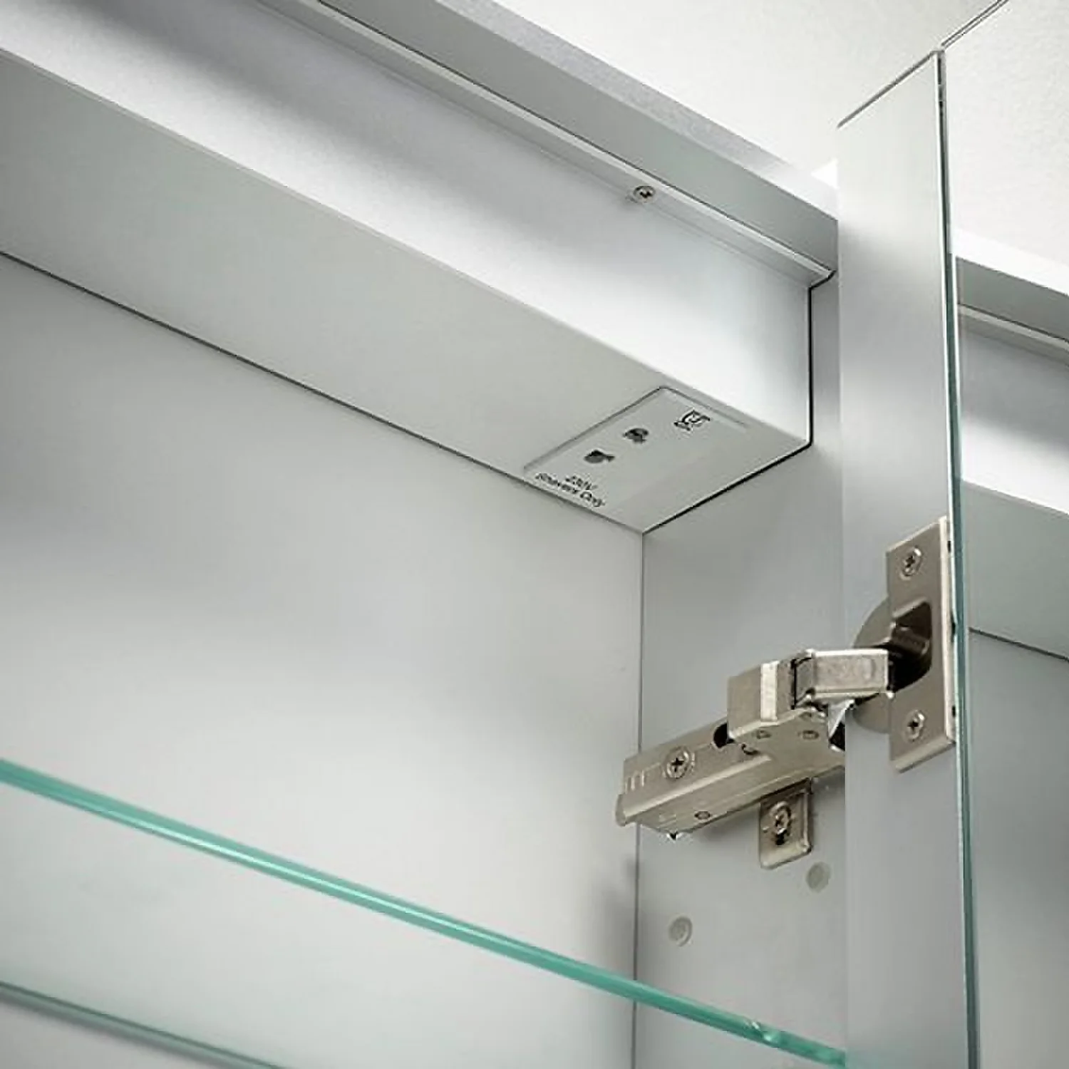 Bathstore Hydra Triple Door LED Mirror Cabinet - Image 6